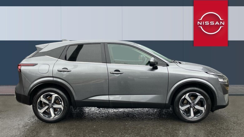 Nissan Qashqai 1.3 DiG-T MH N-Connecta 5dr Petrol Hatchback